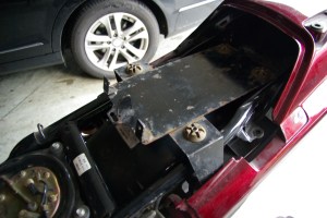 The mounting pate that should carry the aux tank...one day.